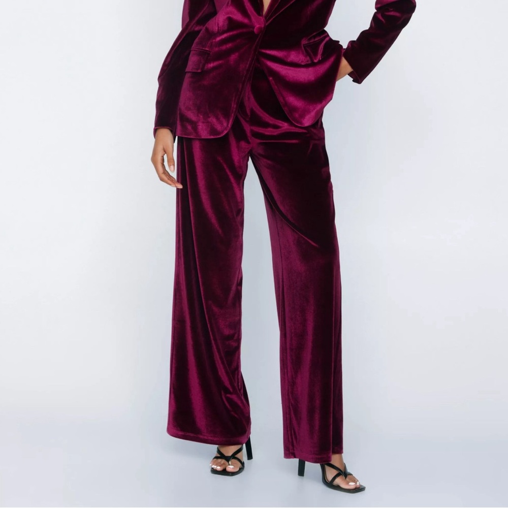 NWT Nasty Gal Tailored Velvet Pants in Fuchsia Pink